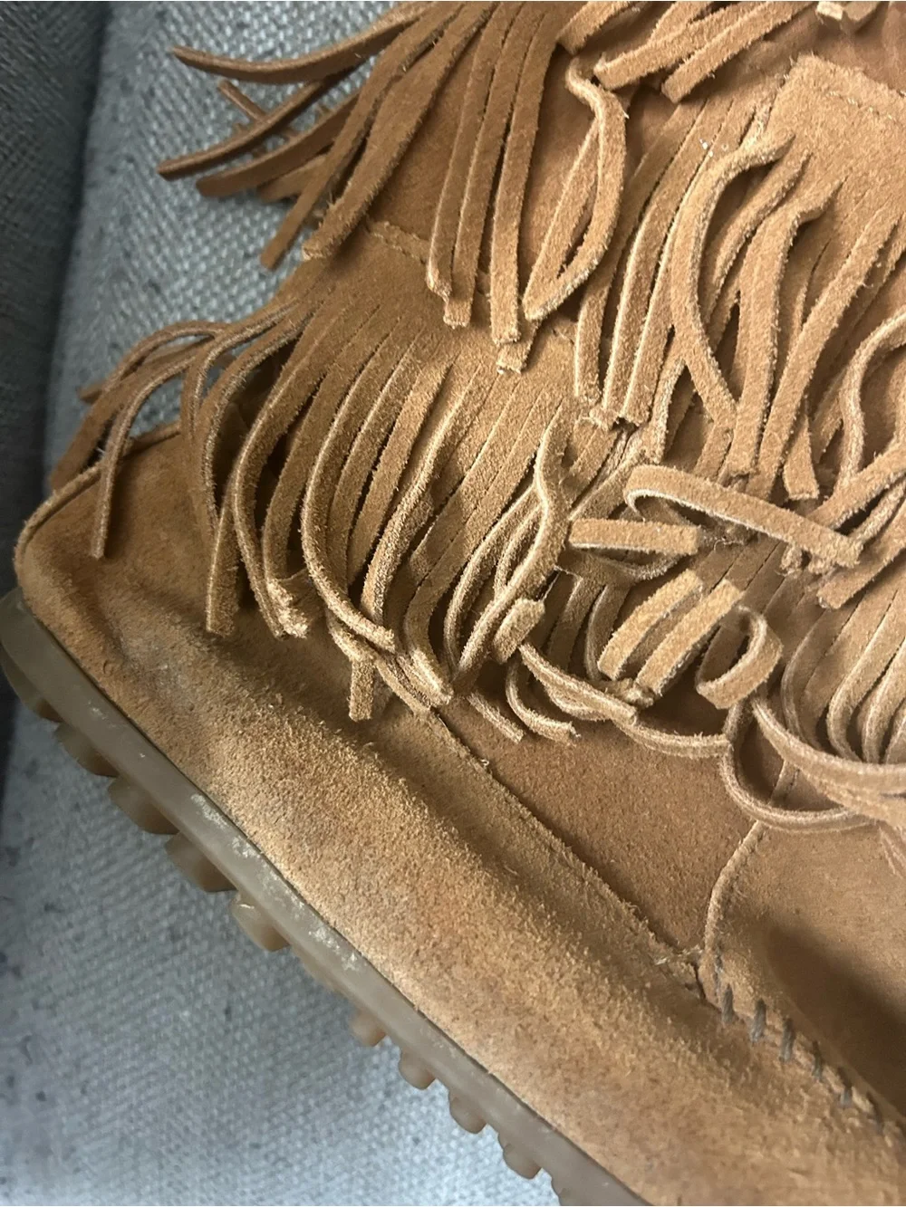 Minnetonka five tier fringe boots women's size 10